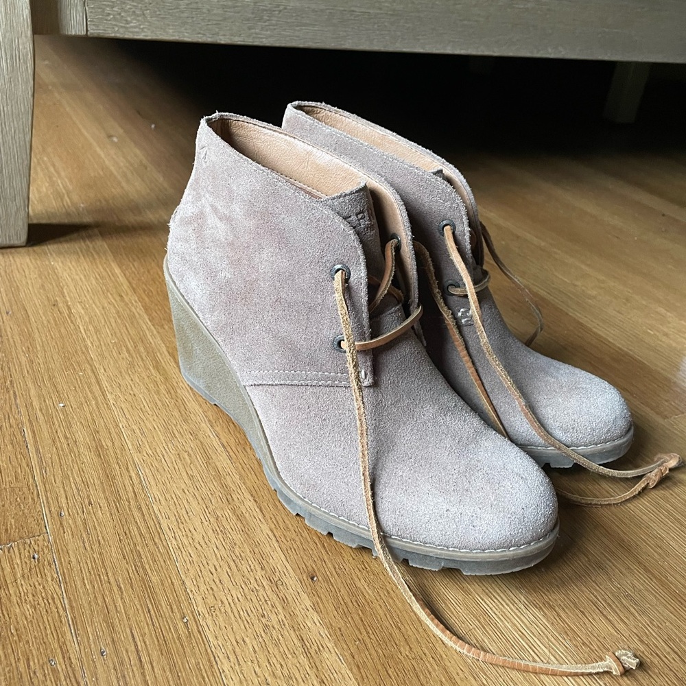 Sperry Suede Wedge booties, Sz 7.5